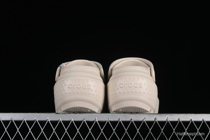 Crocs Classic Clog Snow House Retro Beach Clogs with Adjustable Heel Strap - B.D4