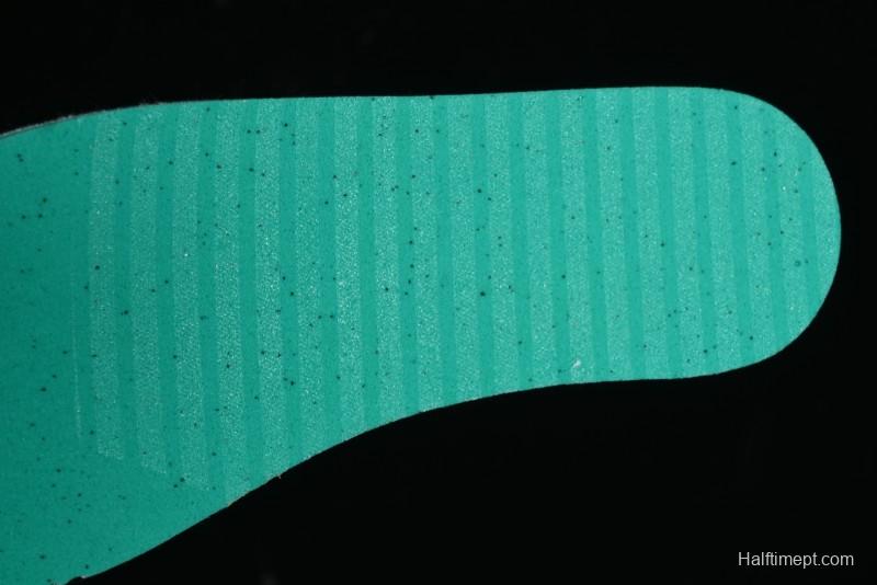 Nike Air Jordan 4 Remastered Retro Sneakers in White Grey - FQ7940-200