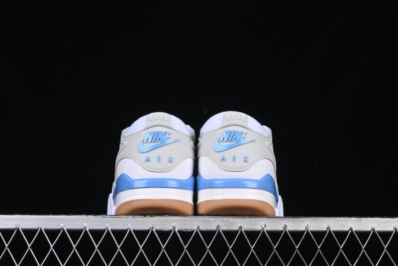 Nike Air Jordan 4 Remastered Retro Sneakers in White Blue - FQ7939-104