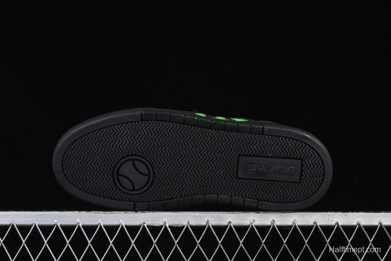 NY Yankees Black & Neon Green Sneakers - Classic Streetwear Style