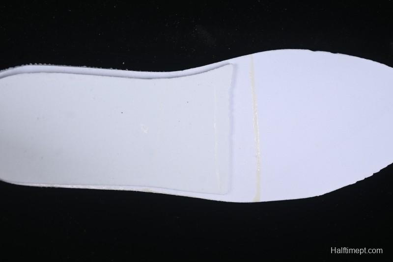 Converse Chuck 70 High Top Sneakers with Star Patch and Thick Sole - 581672C