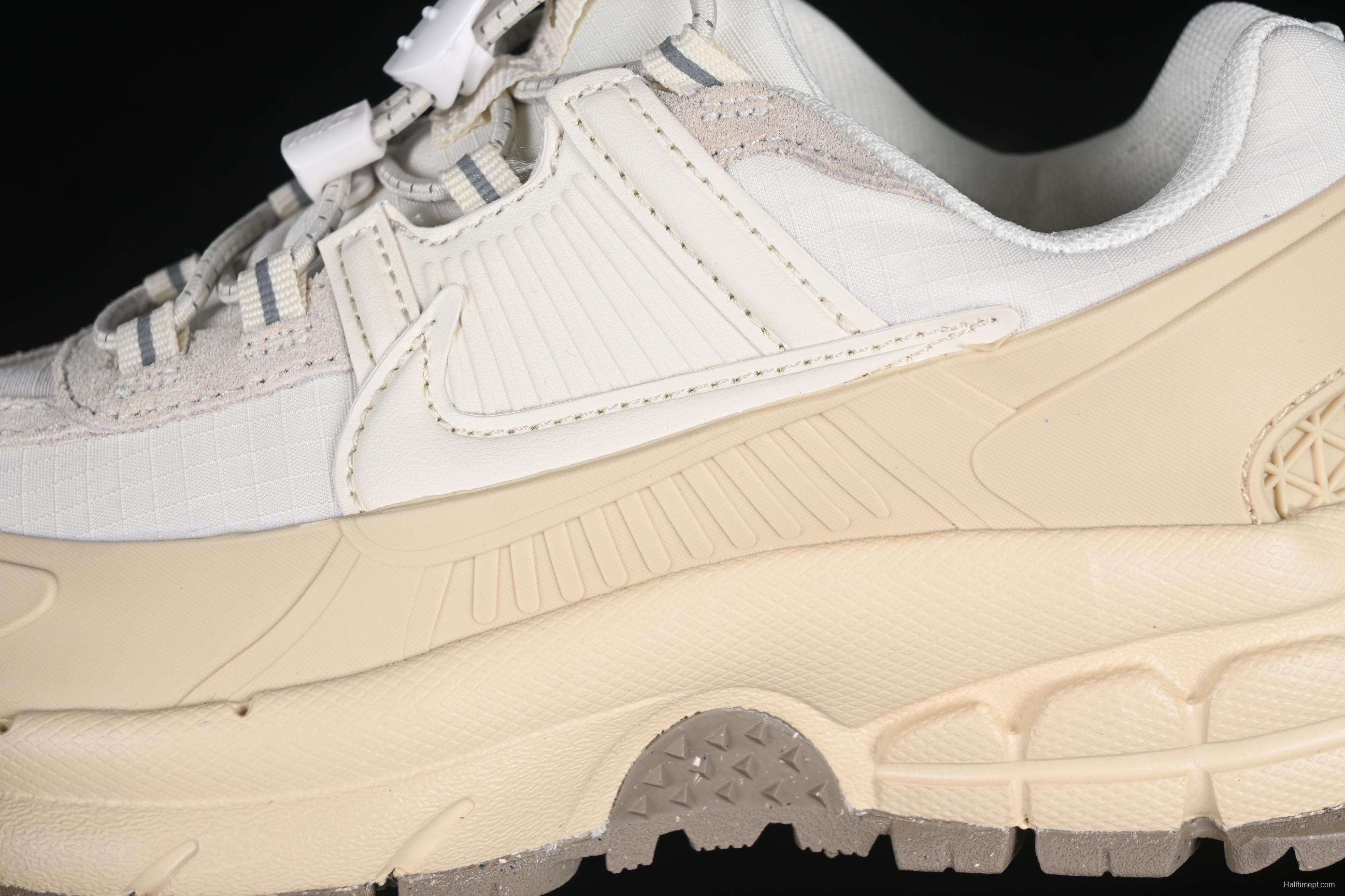 Nike Zoom Vomero 5 Retro Marathon Casual Running Shoes with Thick Sole and Height Increasing Design - FV2295-101