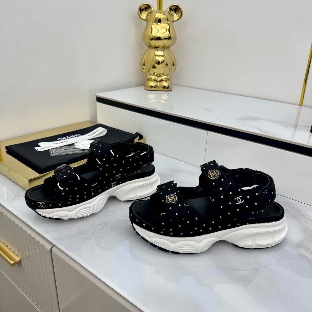 2025 Womens Chanel Black Velvet Sandals Logo Platform LY00330