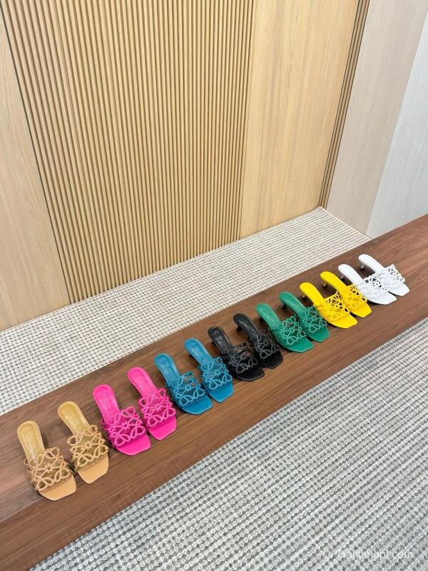 2025 Women Loewe White Leather Sandals