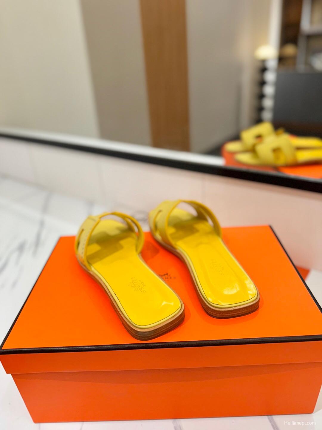 2025 Women Hermès Yellow Leather Slippers