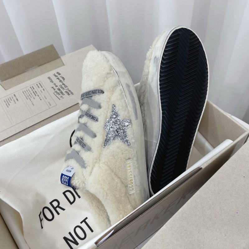 2024 Slippers GGDB White Shearling Star MJ00280