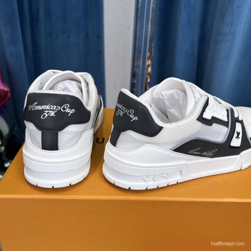 2025 Unisex Louis Vuitton White Black Calf Leather Sneakers LV Trainer