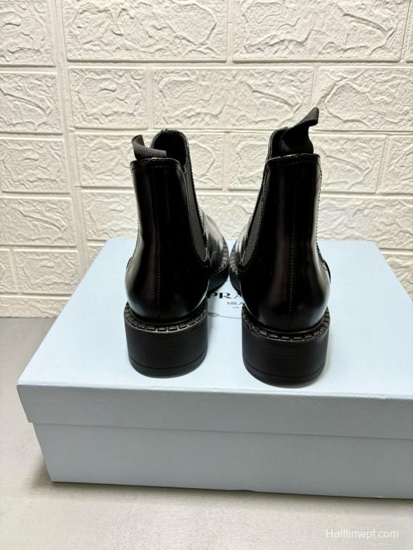 2024 Unisex Prada Black Patented Leather Imported Calfskin Chelsea Boots MJ00360