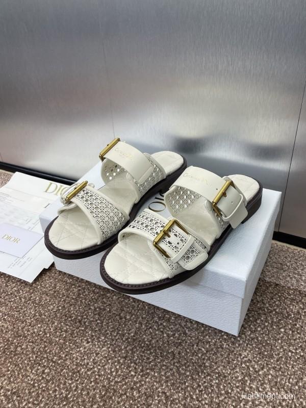 2025 Women Dior White Calfskin Leather Slippers CD Logo Buckle KFY00300