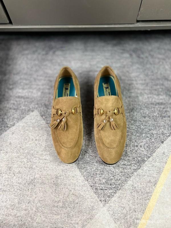 2024 Men Gucci Beige Suede Leather Loafer MJ00280