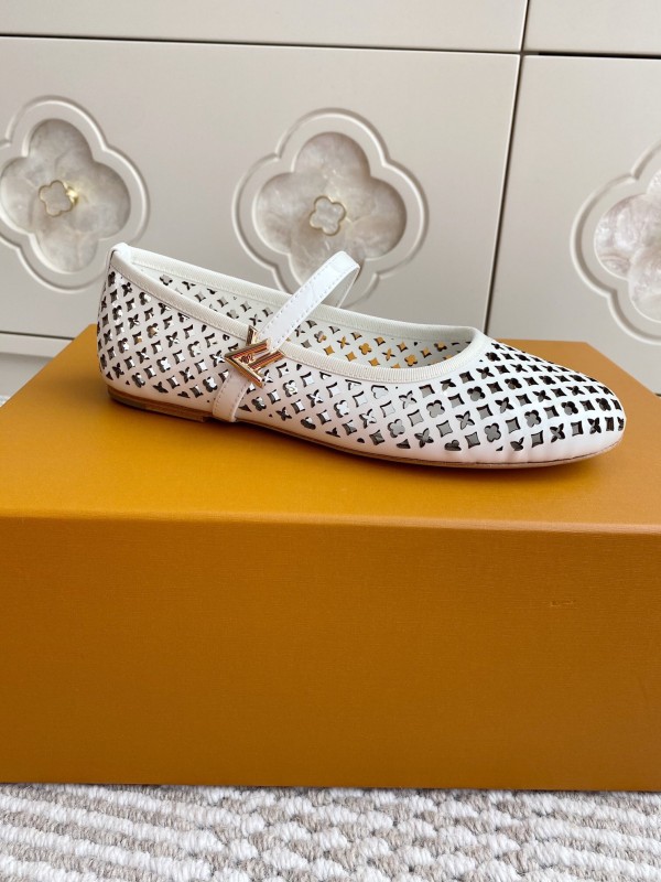 2025 Women Louis Vuitton White Leather Mary Jane Perforated KFY00310
