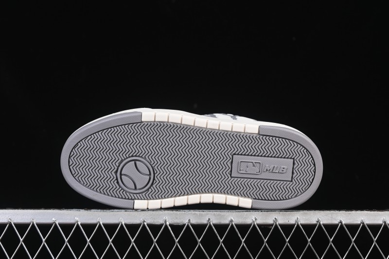 New York Yankees MLB Bigball Chunky Embroidered Monogram Platform Casual Sneakers - 3ASXE035N50CGS
