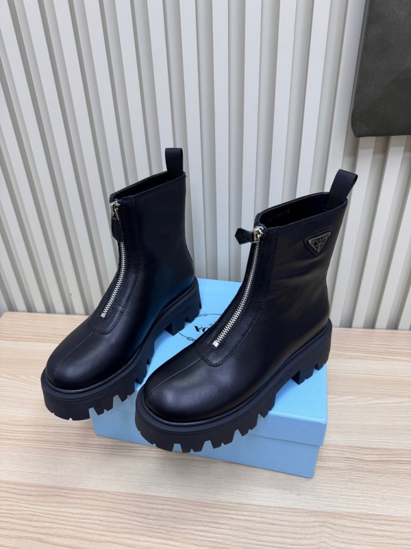 Prada Unisex Martin Boots 2025 SS Collection - LY00340
