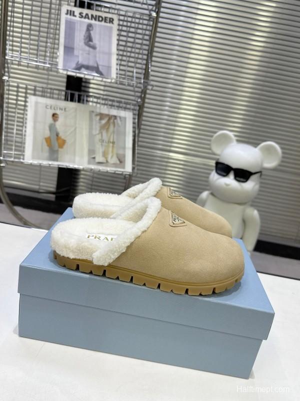 Prada Fall/Winter 2025 New Mule Slippers with Triangle Buckle Bread Loaf Toe - KFY00270