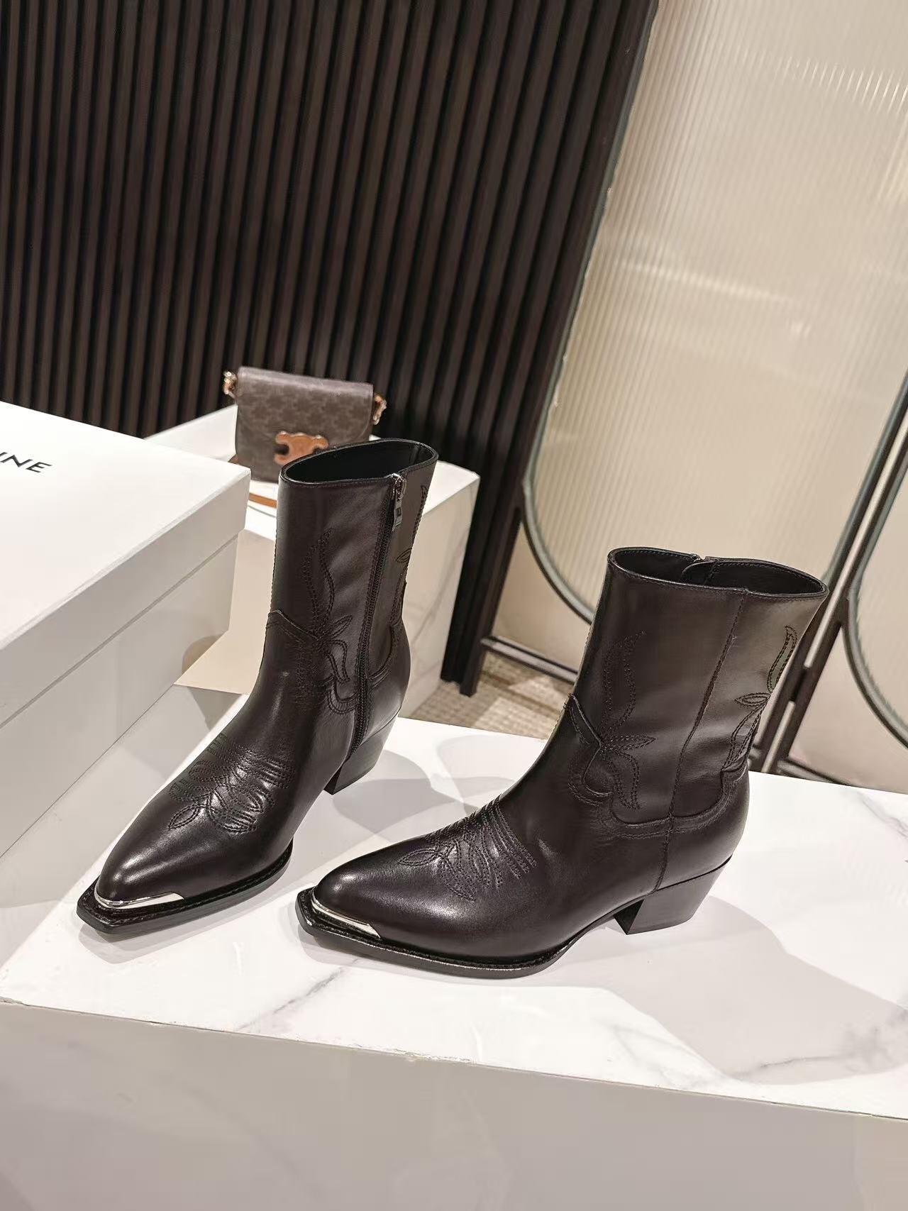 CELINE 2025/SS Retro Fashion Ankle Boots - LY00440
