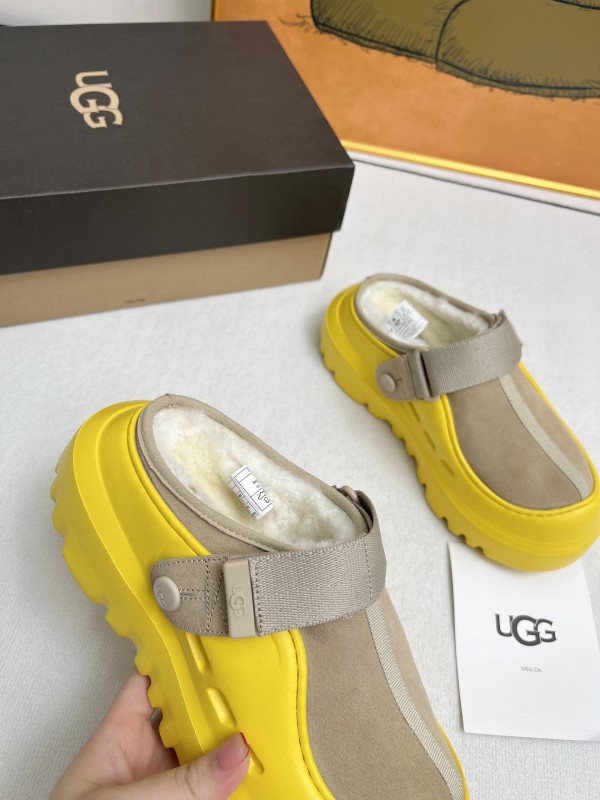 UGG Small Potato Half-Slip On Slip-On - MJ00
