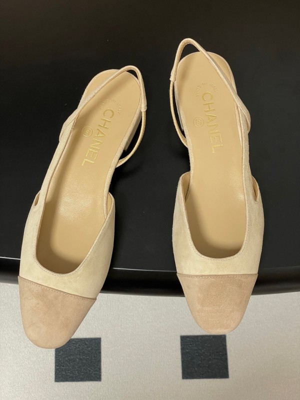 Chanel Sling-back Two-Tone Suede Slingback Sandals Flat/Block Heel - KFY00280