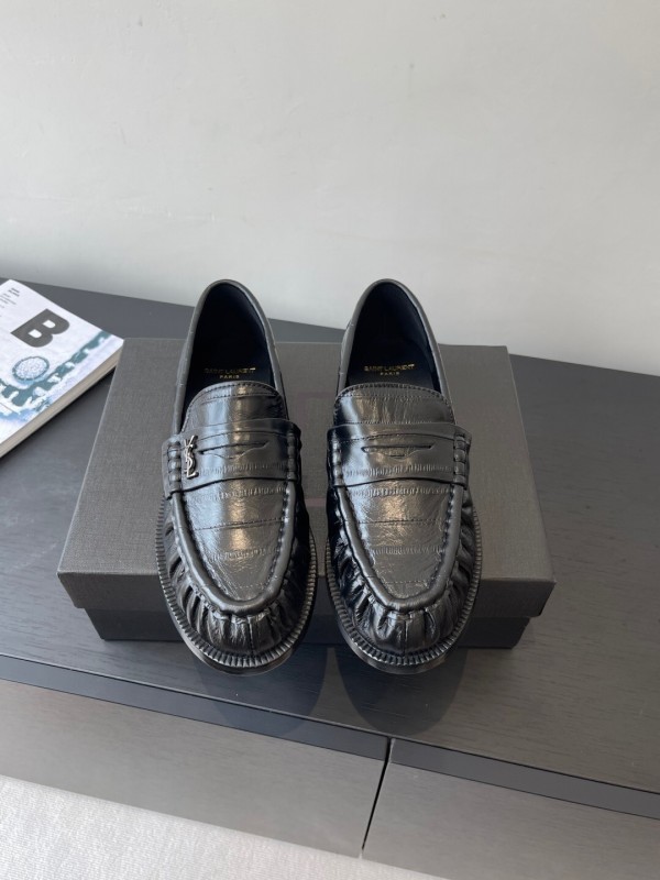 Saint Laurent Classic Loafer Flats - KFY00350