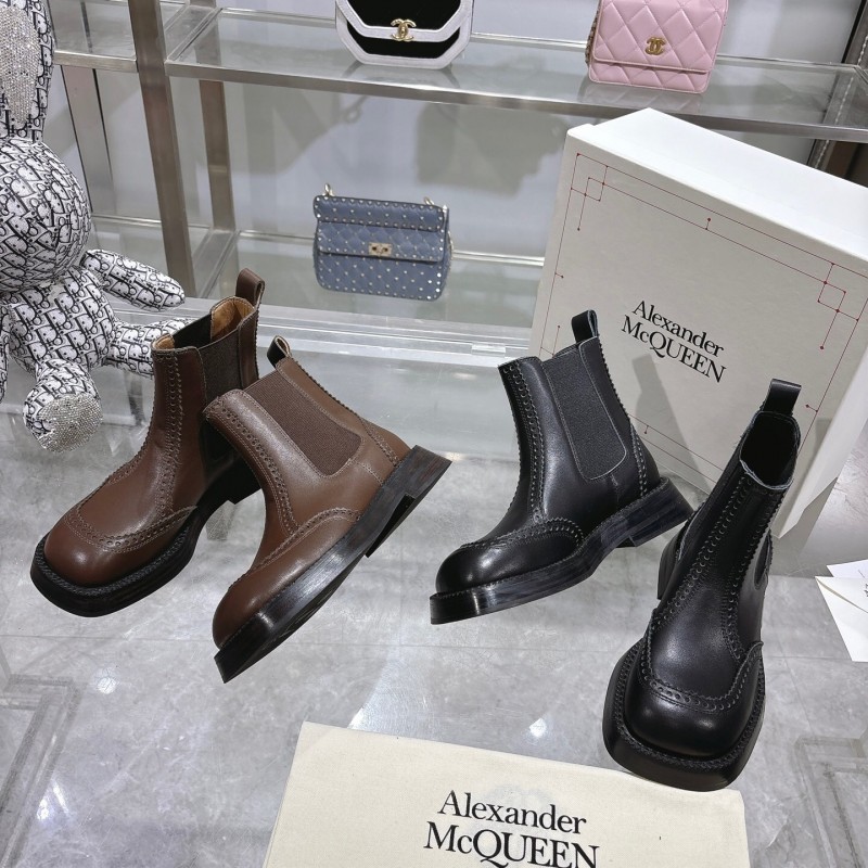 Alexander McQUEEN Retro Chelsea Short Boots Spring Autumn Collection - KFY00340