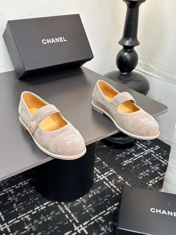 Chanel Quilted Design Slip-On Sandals - KFY00280