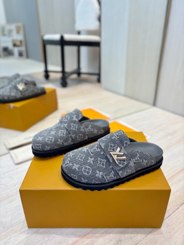Louis Vuitton 2025 SS Monogram Sandals Couple Edition - KFY00280