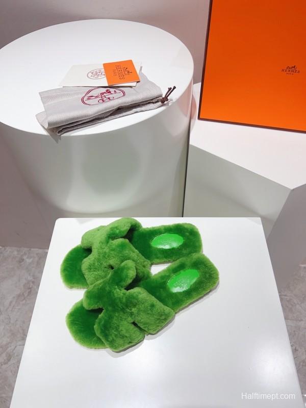 Hermès Teddy Wool H Slippers Flat Sole Fur Slides - LY00240