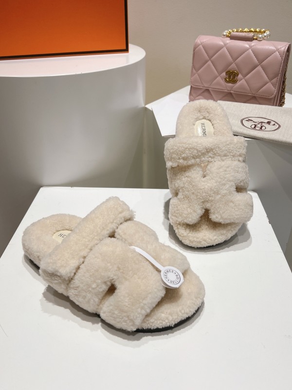 H Love Erjiu Full Wool Slippers with Wavy Fur Design - LY00270
