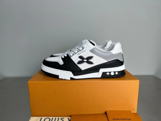Louis Vuitton 2025 SS Replica Luxury Sneakers with Imported Calfskin and Signature Logo - YC