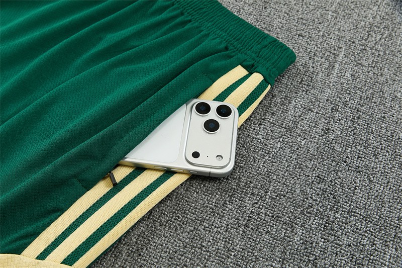 2026 Real Madrid Green & Cream  Short Sleeve+Soccer Shorts