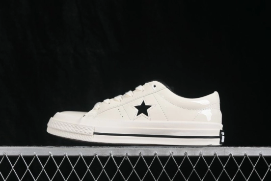 Converse One Star 95 Classic Low-Top Skateboarding Shoes with Glossy Patent Leather and Reflective Star Logo - 167324C