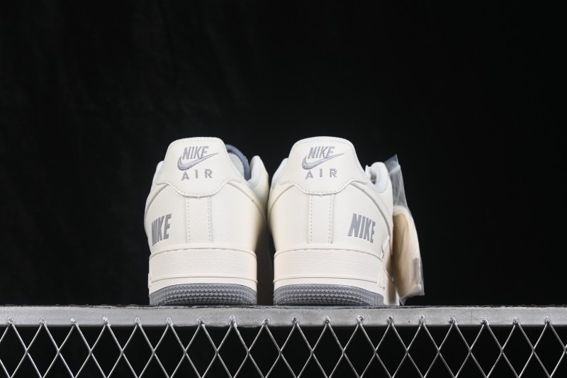 Nike Air Force 1 '07 Low Basketball Sneakers with Full-Length Air Cushion - MM3399-829