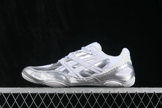 Asics Hypersync Retro Sneakers with Breathable Lightweight Sole - 1203A879-100