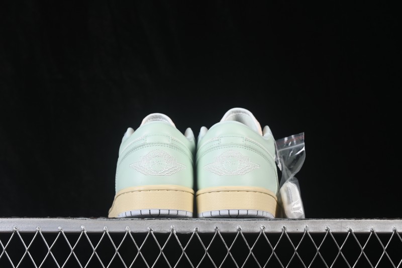 Air Jordan 1 Low AJ1 Light Blue Colorblock Low-Top Culture Casual Sneakers - DC0774-108