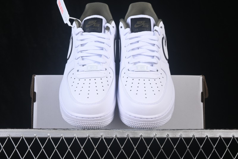 Nike Air Force 1 '07 Low Classic Casual Skateboarding Shoes with Full-Length Air Cushion - IO4226-100