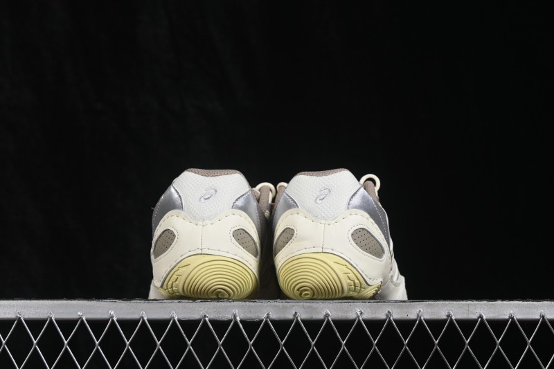 Asics HyperSync Retro Lightweight Breathable Thin-Sole Tennis Shoes - 1203A879-250
