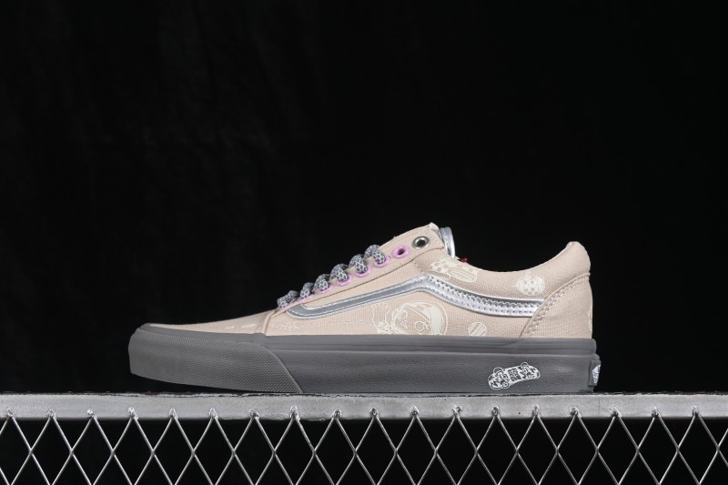Vans Authentic Low-Top Casual Skateboarding Shoes with Classic Canvas Upper - VN000EGAQ3F