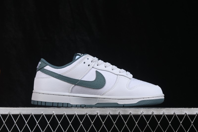 Nike SB Dunk Low Skateboarding Shoes with Cushioned Collar - IH1940-002