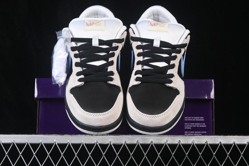 Nike SB Dunk Low Pro Skateboarding Shoes with Cushioned Collar - FZ5645-100