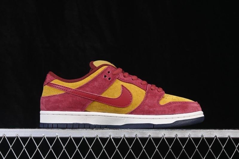 Nike SB Dunk Low Skateboarding Shoes with Cushioned Collar - HQ1625-600