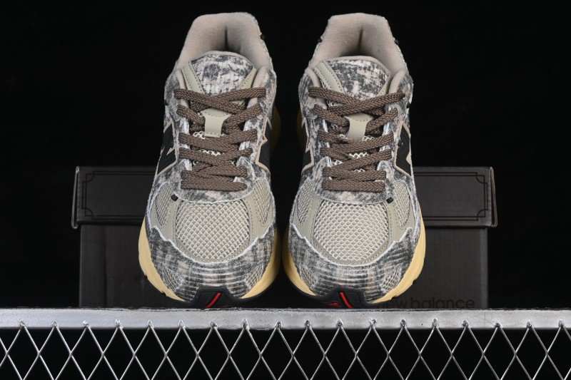 New Balance 2010 Series Retro Running Shoes with Suede and Mesh Upper - U2010JG1