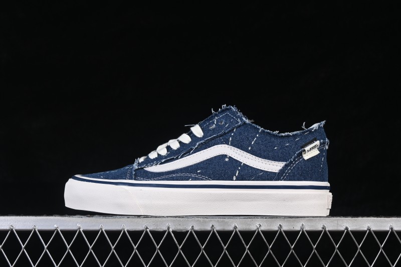 Vans Old Skool Frayed Low-Top Skateboarding Shoes - VN000E9HGTL