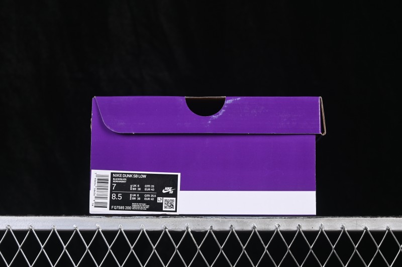 Nike SB Dunk Low Skateboarding Shoes with Cushioned Collar and Premium Leather - FQ7585-200