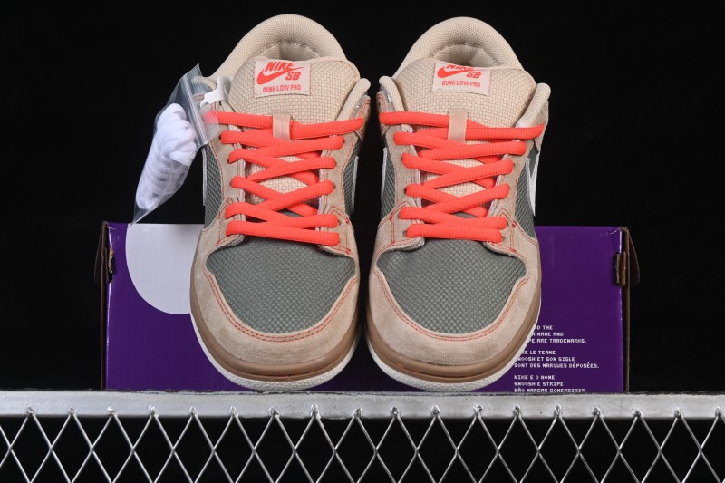 Nike SB Dunk Low Skateboarding Shoes with Premium Leather Construction - IB6206-701