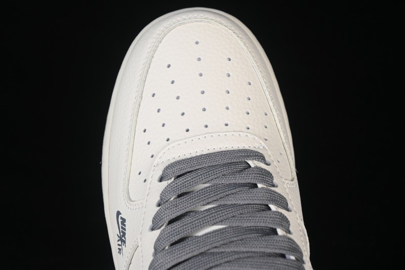 Nike Air Force 1 '07 Low Casual Sneakers with Classic White and Black Design - DN1688-814