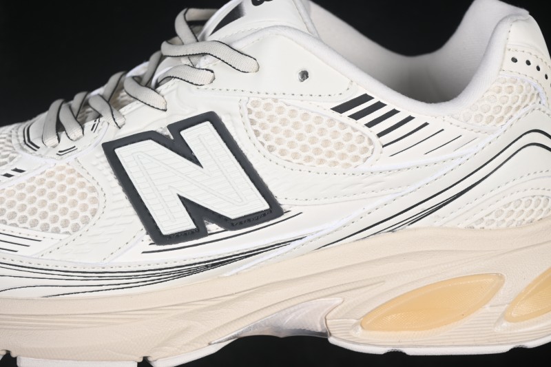 New Balance 2010 Series Retro Running Shoes with Suede and Mesh Upper - U20103SH