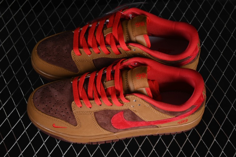 Nike SB Dunk Low Year of the Horse Special Edition Low-Top Casual Skateboarding Shoes with Premium Leather and Custom Detailing - YF9511-926