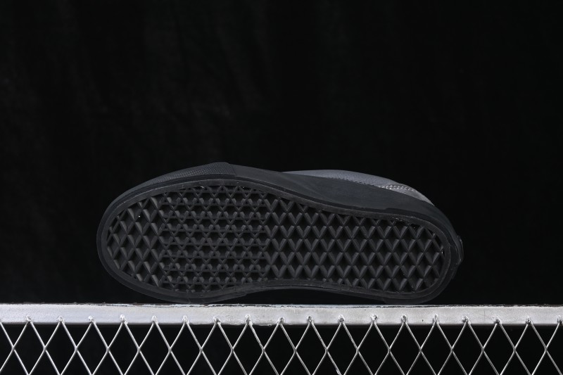 Vans Old Skool Low-Top Casual Skateboarding Shoes - VN000EE6O79