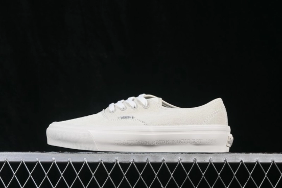 Vans Authentic 44 Classic Suede Skateboarding Shoes with Vulcanized Construction - VN000XVJ7VJ