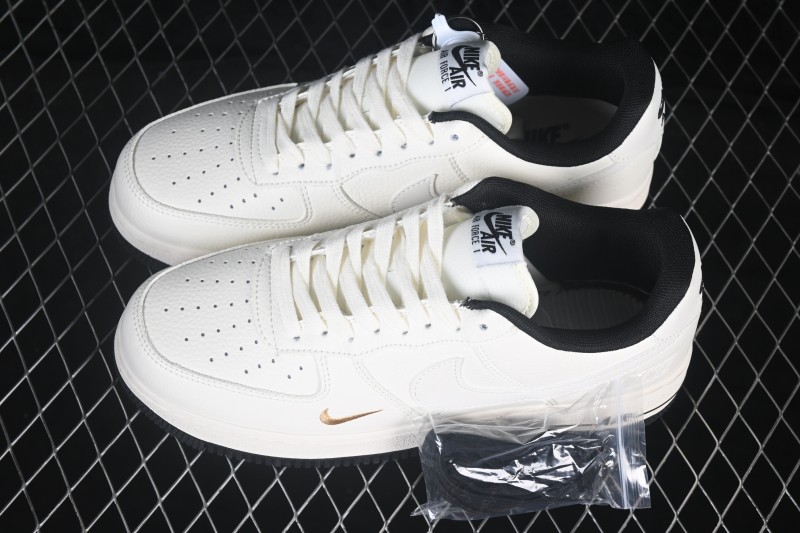 Nike Air Force 1 '07 Low Casual Skateboarding Shoes with Full-Length Air Cushion - DN9688-135