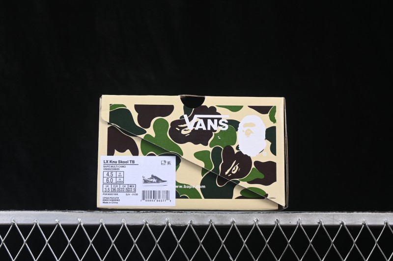 Bape x Vans LX Knu Skool TB Low-Top Skateboarding Shoes with Co-Branded Ape Head Design - VN000Z39W09